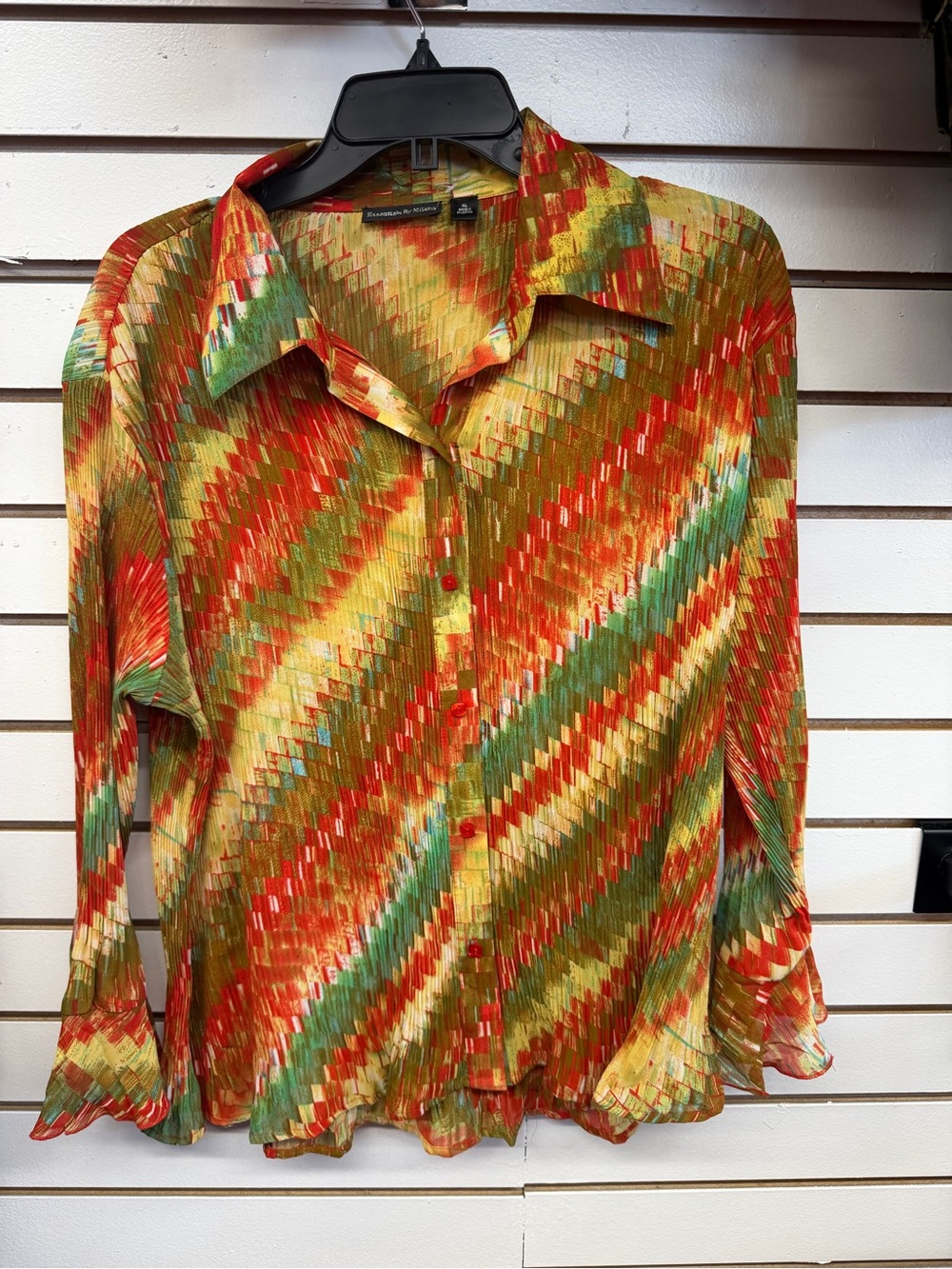 Essentials by Milano Abstract Crinkle Button Front Blouse Size M